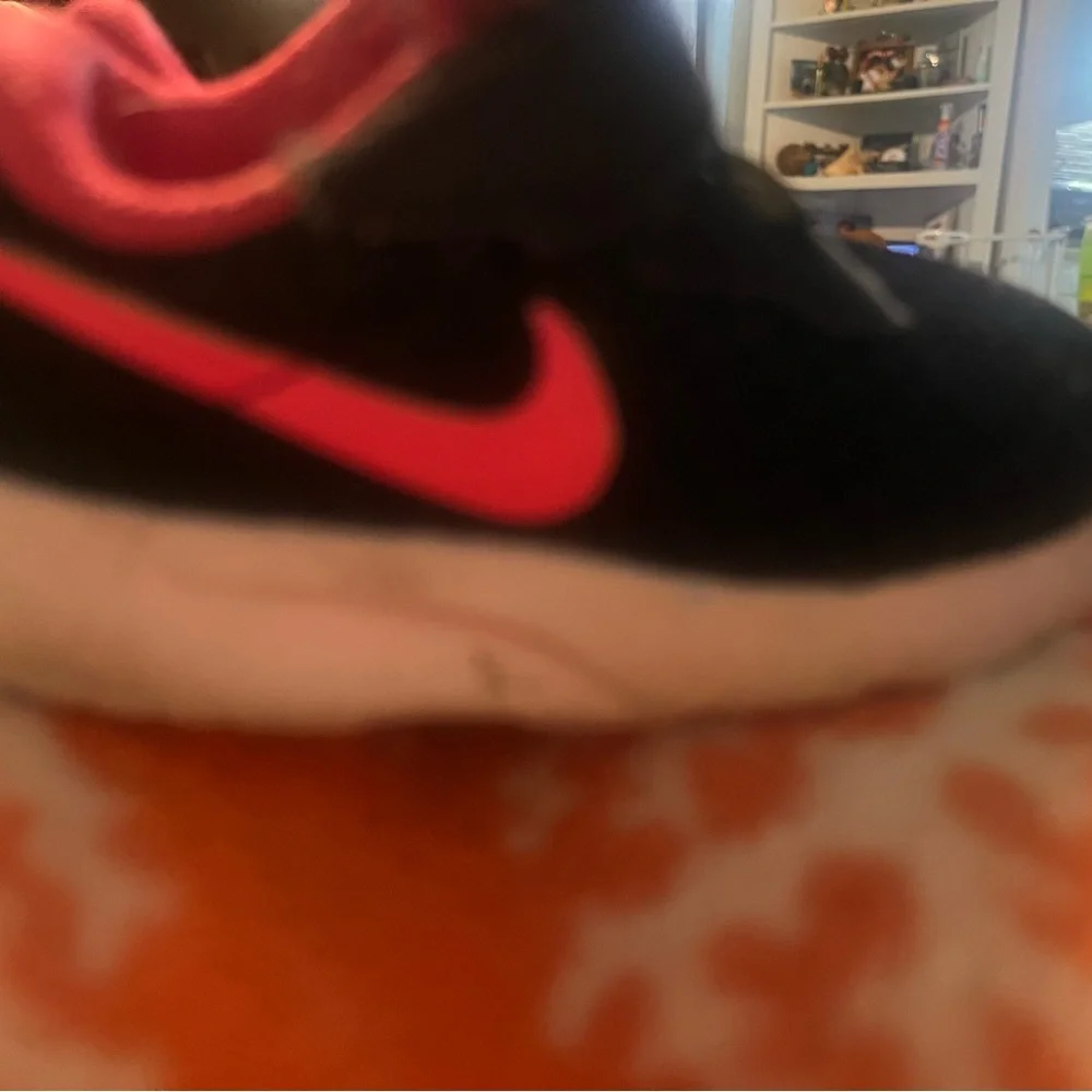 Nike Kids Sneakers Black with Pink Swoosh - Picture 2 of 5